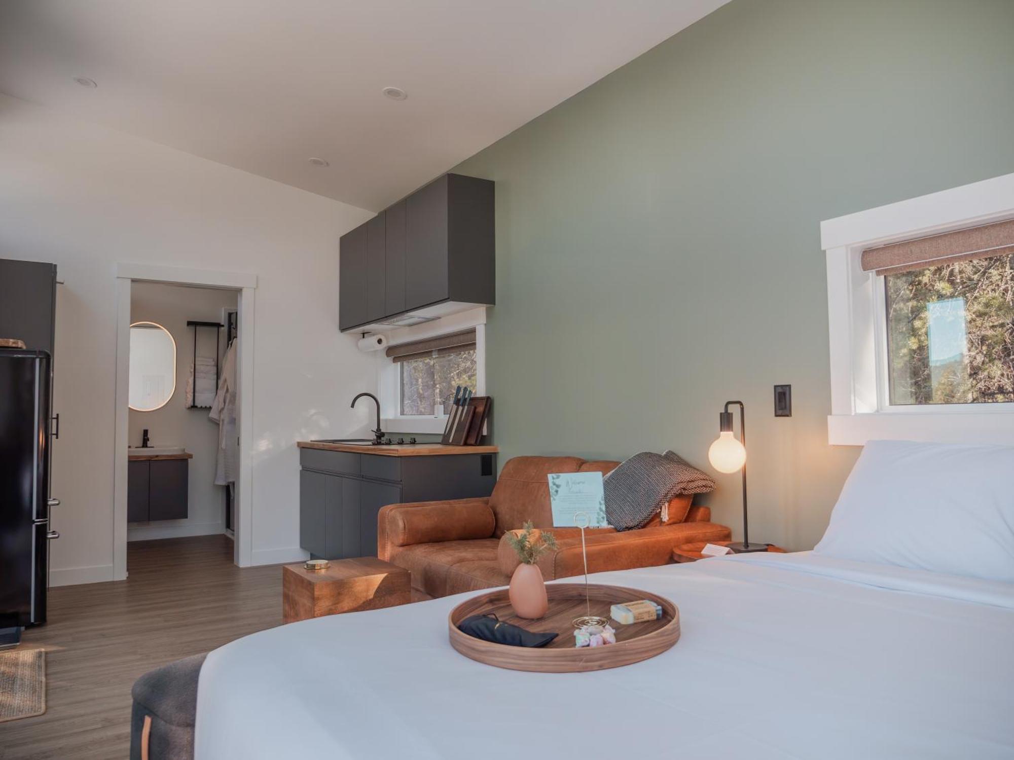 Hotel Skyridge Glamping à Kananaskis Extérieur photo