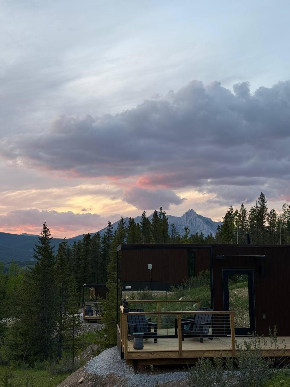 Hotel Skyridge Glamping à Kananaskis Extérieur photo
